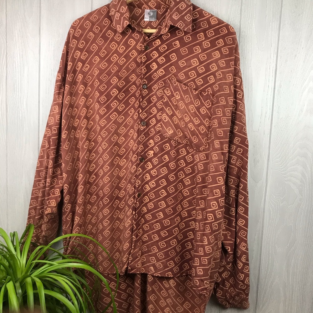 NWOT Vintage collared long sleeve button down with pocket casual shirt unique